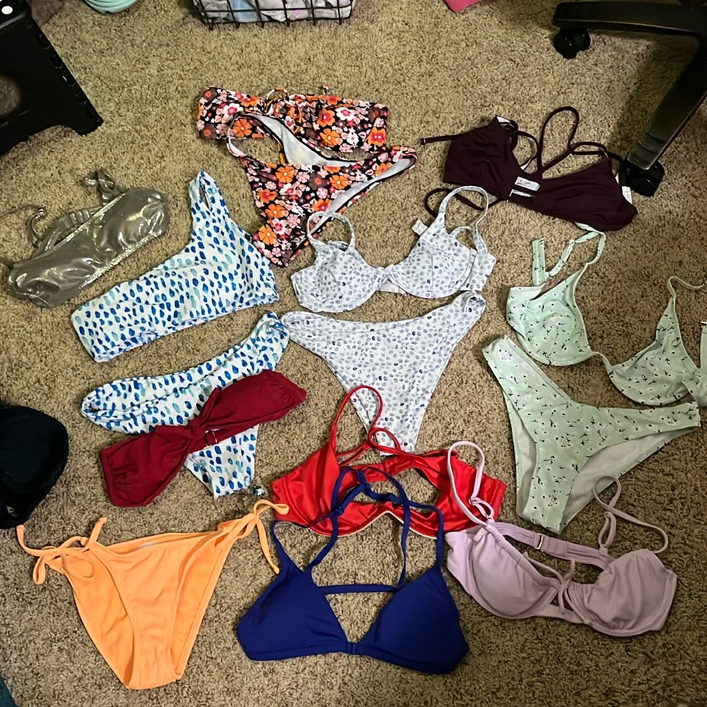 BUNDLE OF BIKINIS